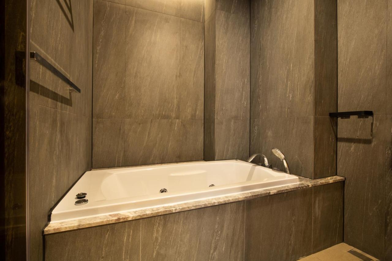 Jeonju Tourist Hotel Kkotsim Kültér fotó